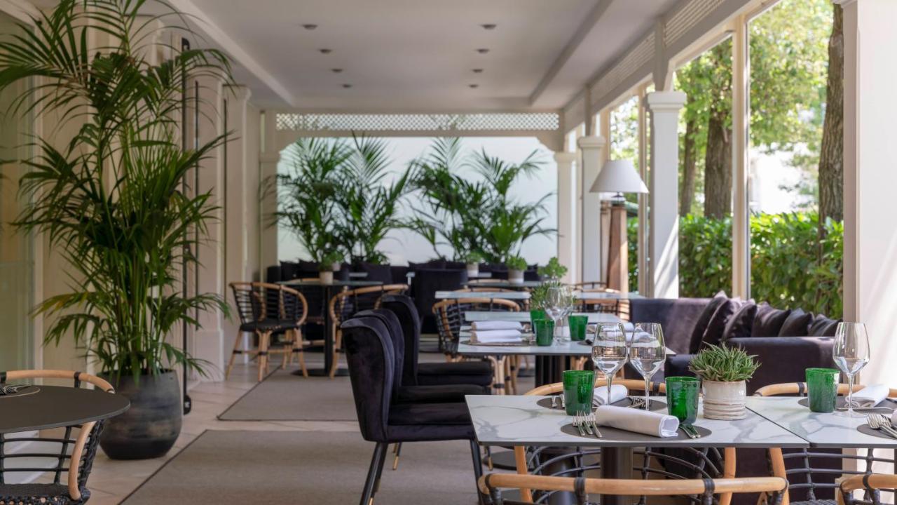 Hotel Maestrale Riccione Exteriör bild