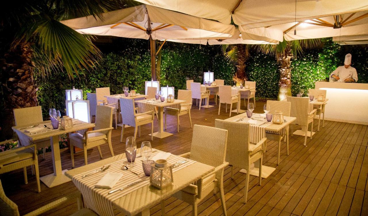 Hotel Maestrale Riccione Exteriör bild